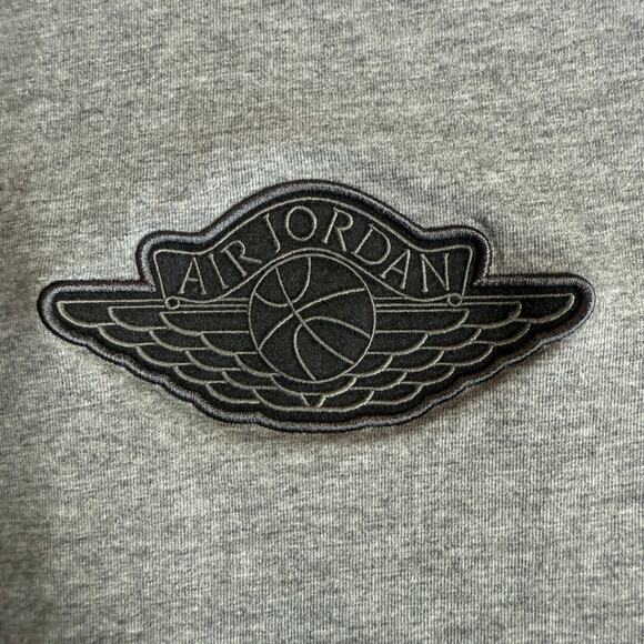 Air Jordan T-Shirt Men’s Medium Gray Jumpman Wings Logo Athletic Tee - Picture 4 of 8
